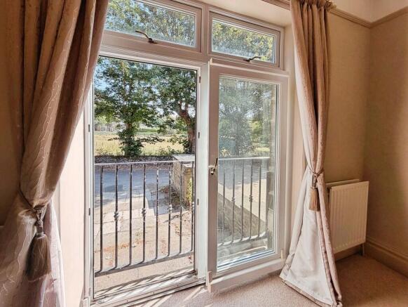2 bed Ground Maisonette for sale Image 10