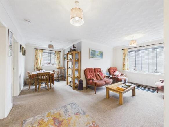 Lounge / Dining Room