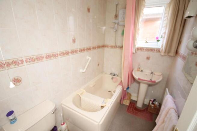 BATHROOM/W.C.