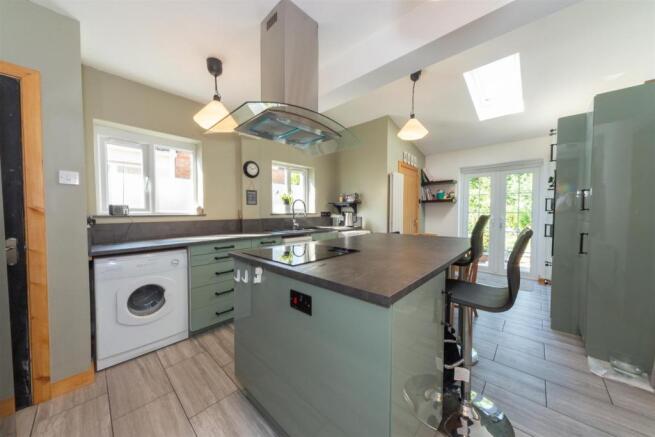 Kitchen/Breakfast Room