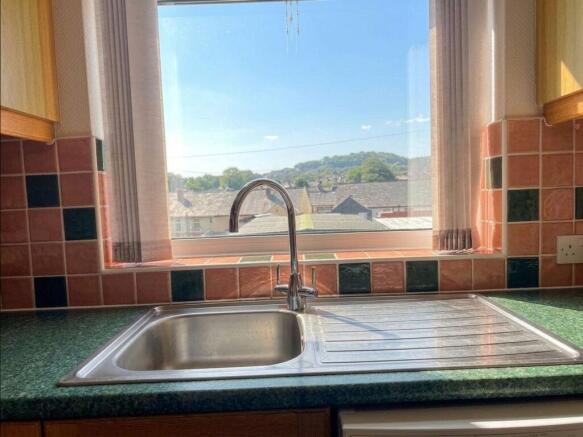 3 bed Terraced for sale Image 5