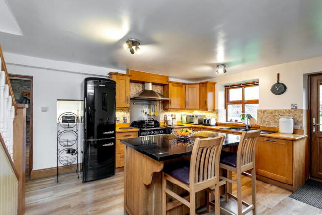 3 bed Detached for sale Image 5