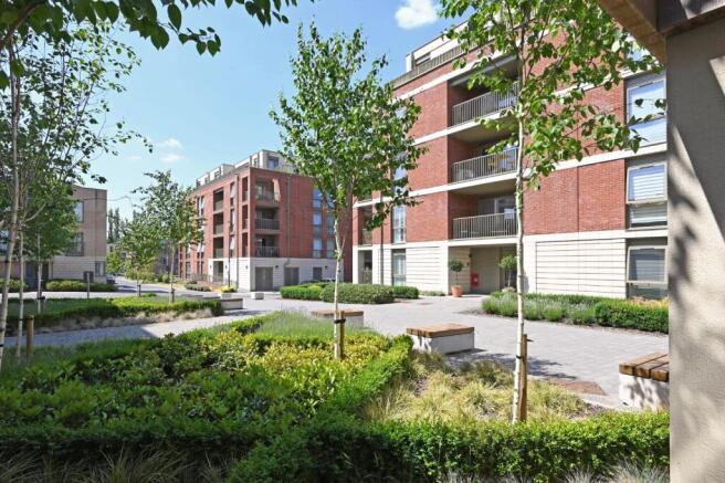 2 bed Flat to rent Image 11