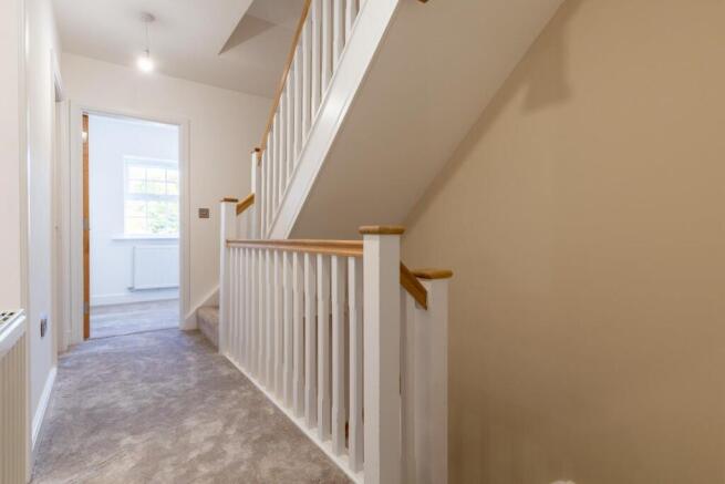 3 bed Semi-Detached for sale Image 6
