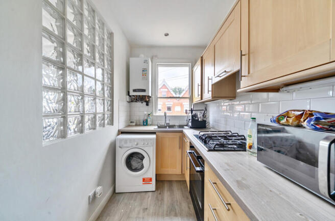 1298337-11-682f15...