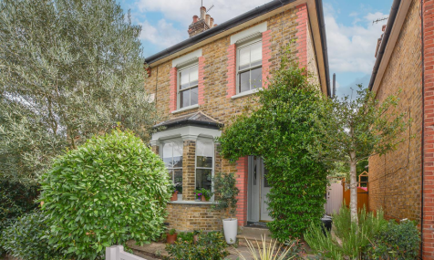 Firsgrove Road, Warley, Brentwood