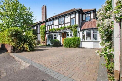 Squirrels Way, Epsom, KT18