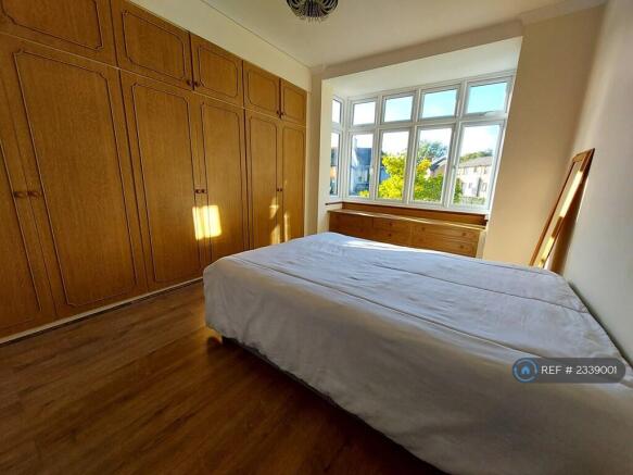 Master Bedroom With Inbuilt Cupboards
