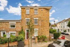 Flat A, 25, Prah Road, London N4 2RB
