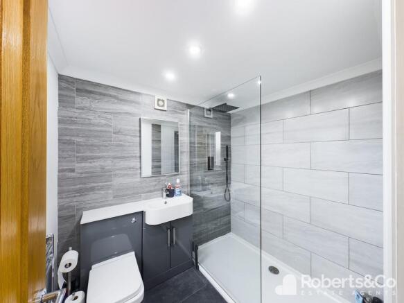 Ensuite