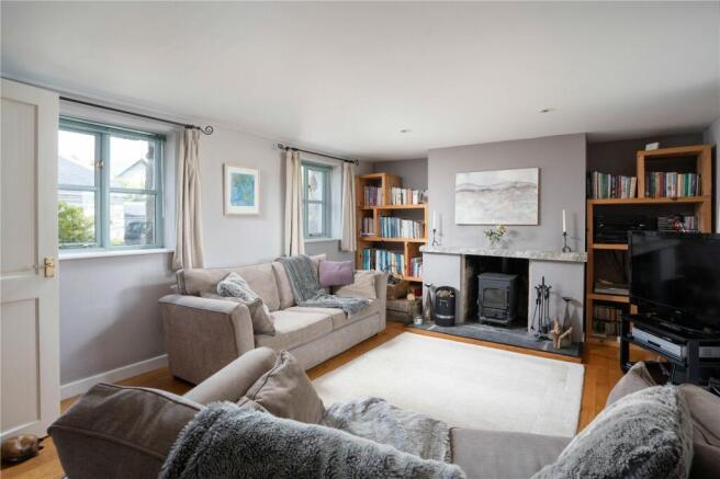 Sitting Room/ Bed 5