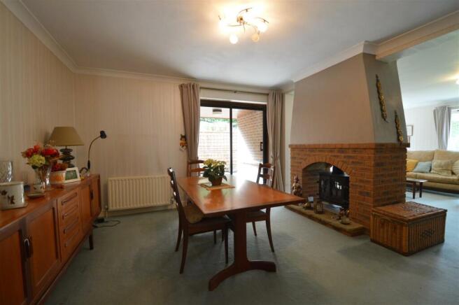 Dining Room.JPG