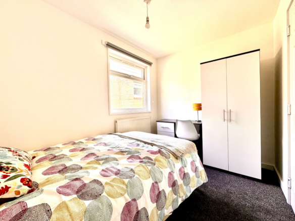 5 bed Terraced to rent Image 5