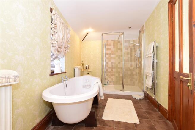 En-Suite Bathroom
