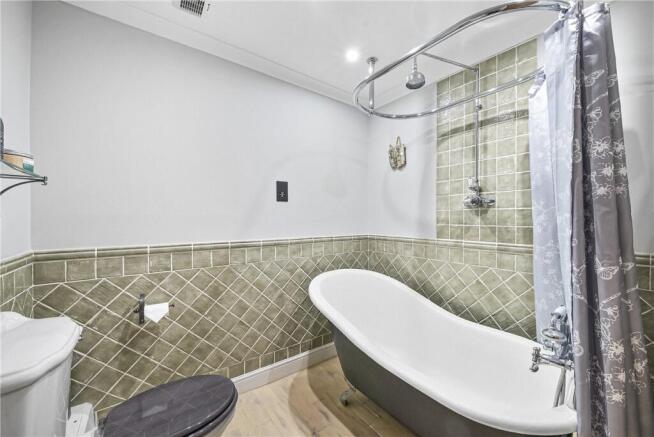 3 bed Terraced for sale Image 12