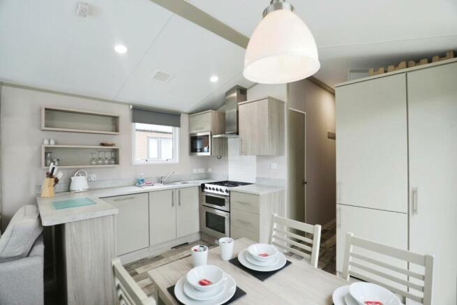 2 bed Park Home for sale Image 4