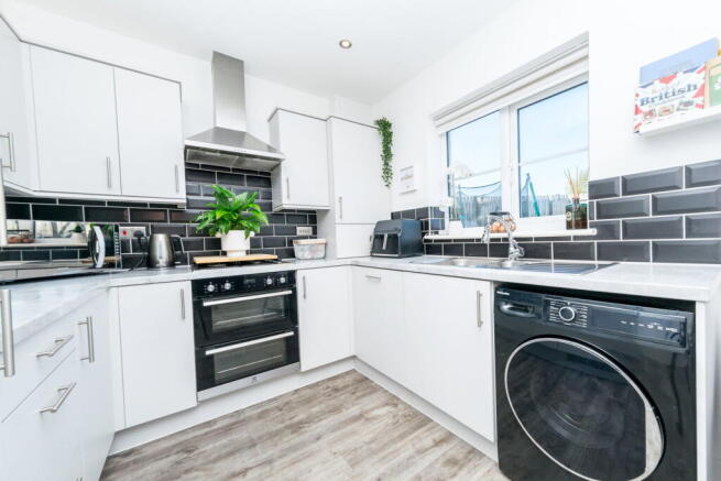 3 bed Detached for sale Image 4