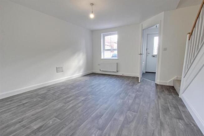 3 bed House to rent Image 4