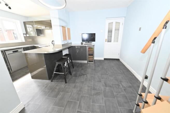 2 bed Detached Bungalow for sale Image 8