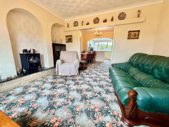 2 bed Semi-Detached for sale Image 6