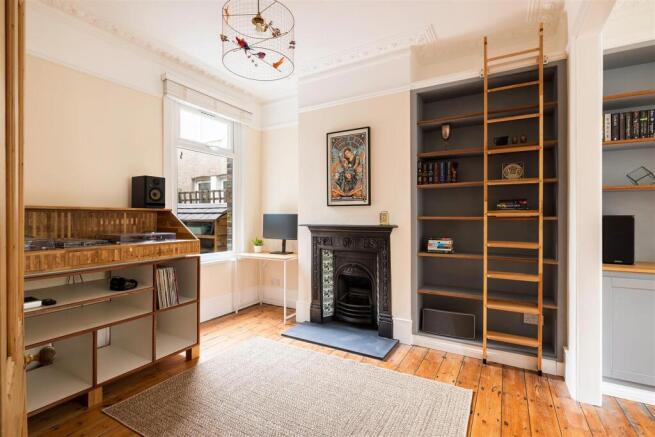 Macdonald Road, E7