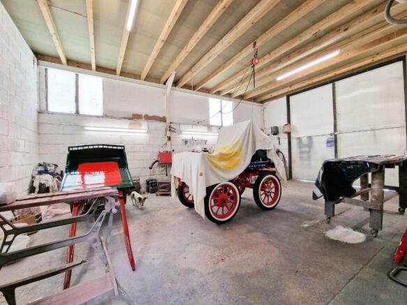 Workshop / Barn