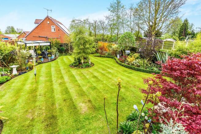 Outside & Gardens
