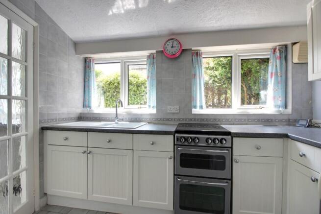 2 bed Semi-Detached for sale Image 6