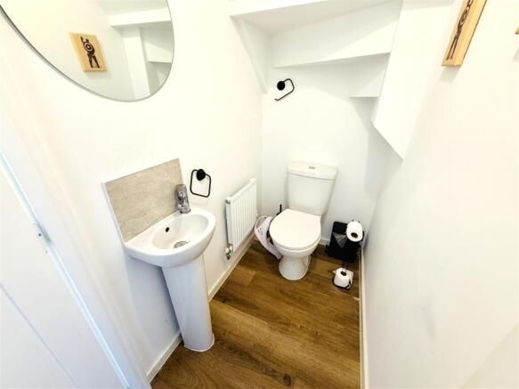 3 bed Detached to rent Image 12