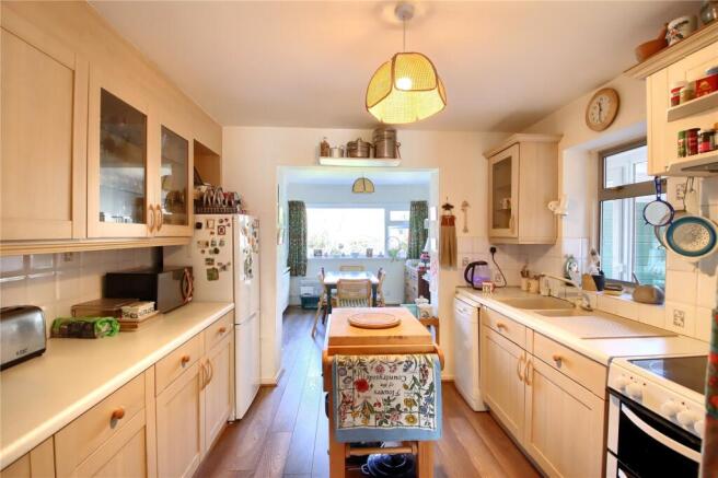 4 bed Link Detached House for sale Image 7