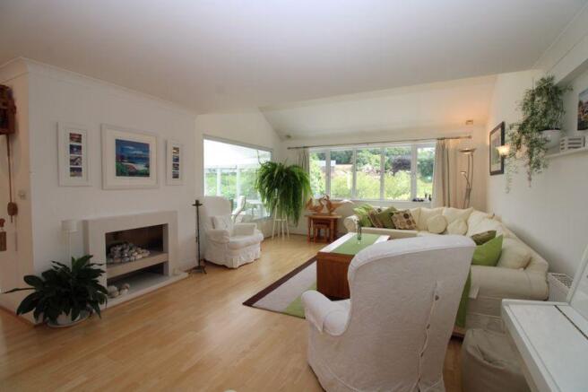 Open plan livi...
