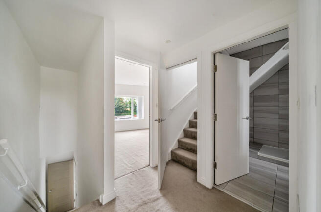3 bed Flat for sale Image 10