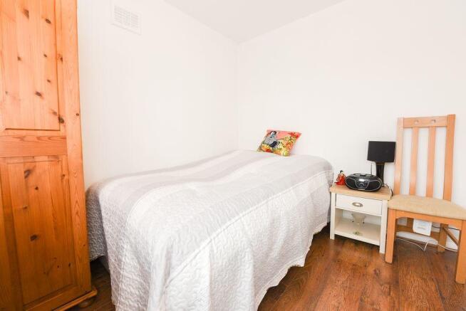 Bedroom 2 (Double)