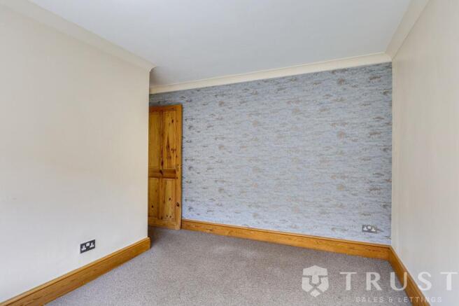 3 bed Semi-Detached for sale Image 10