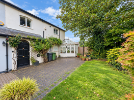The Mews, Llandaff Place, Cardiff Road, Llandaff, Cardiff CF5 2AE