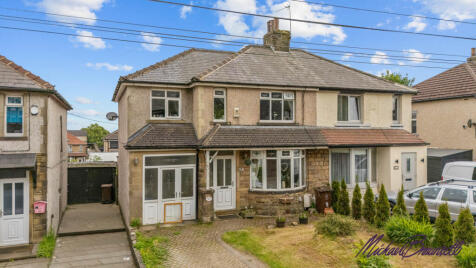 Vale Grove, Queensbury, Bradford, BD13 2QR