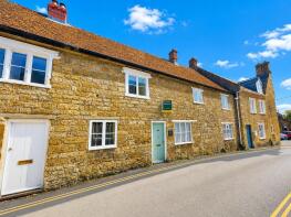 8a, The Square, Beaminster DT8 3AW