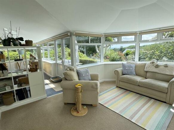Lounge/Sun Room