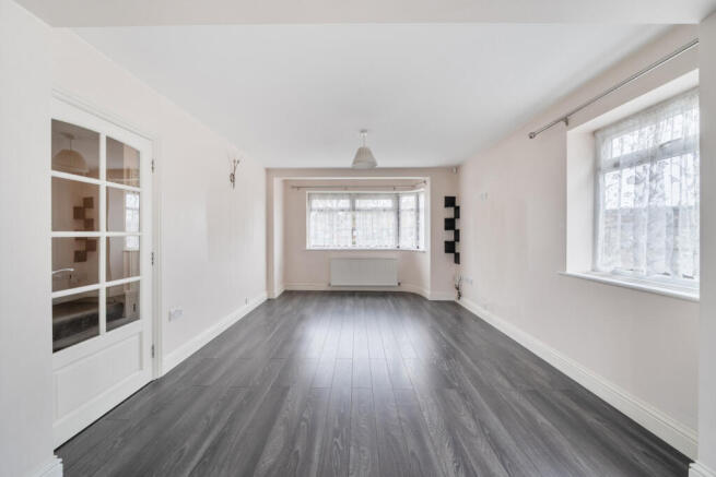 1400958-2-696e045...