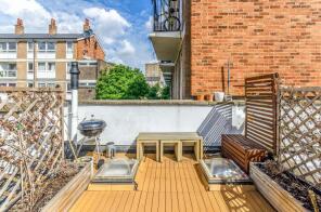 6, St Frideswides Mews, London E14 6LN