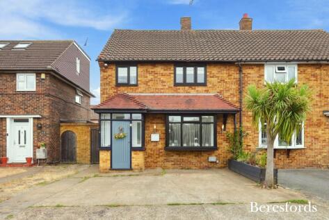Daiglen Drive, South Ockendon, RM15
