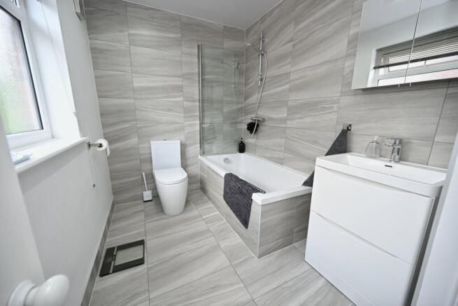 3 bed Semi-Detached for sale Image 11
