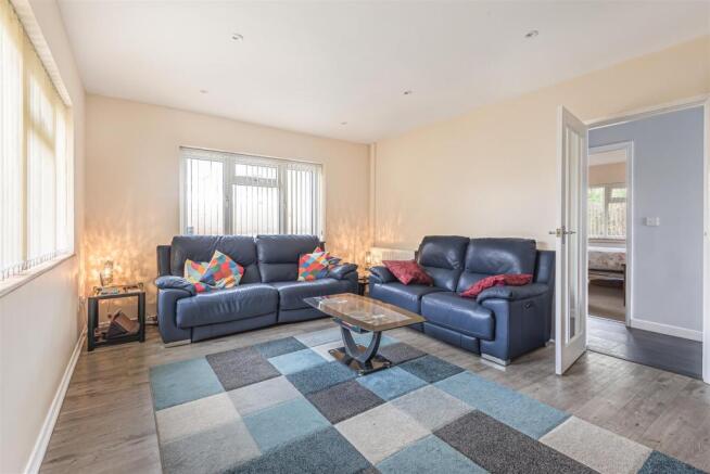 Sitting Room 1.jpg