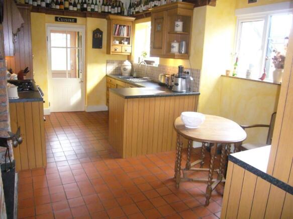 KITCHEN