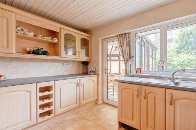 3 bed Bungalow for sale Image 8