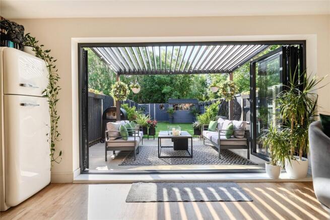 Bi-Folds