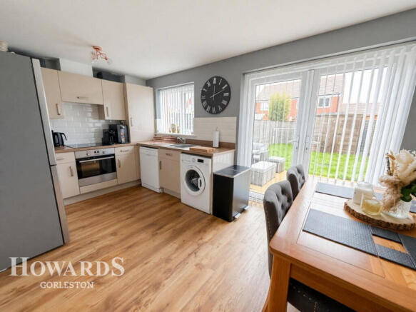 Howes Road, Bradwell photo 4