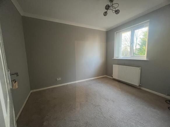 3 bed House to rent Image 9