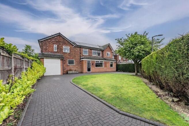 Roundcroft, Romiley