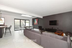 75, Brambletyne Avenue, Brighton BN2 8EL